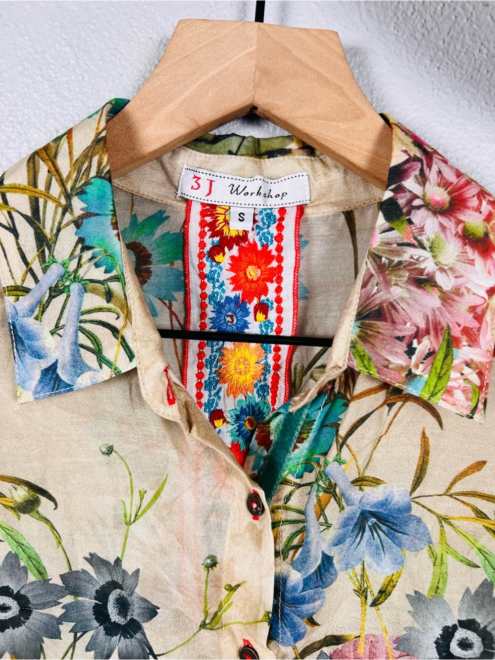 Johnny Was 3J Workshop Floral Button Down Blouse Cotton Silk Size Small - Picture 4 of 6